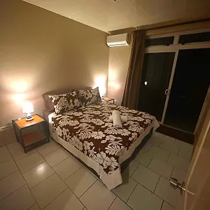 Eze Fare Hébergement de vacances Fa'a'ā